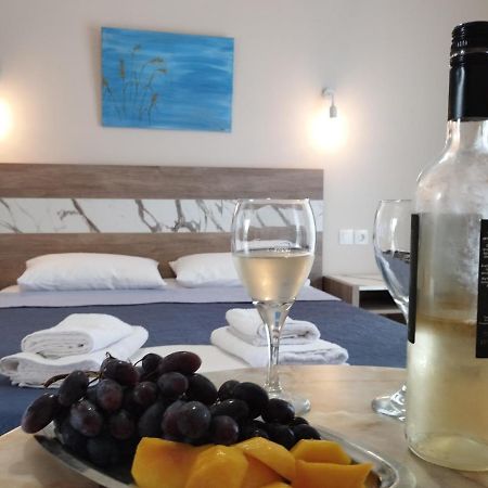 La Mer Rooms Peraia Buitenkant foto