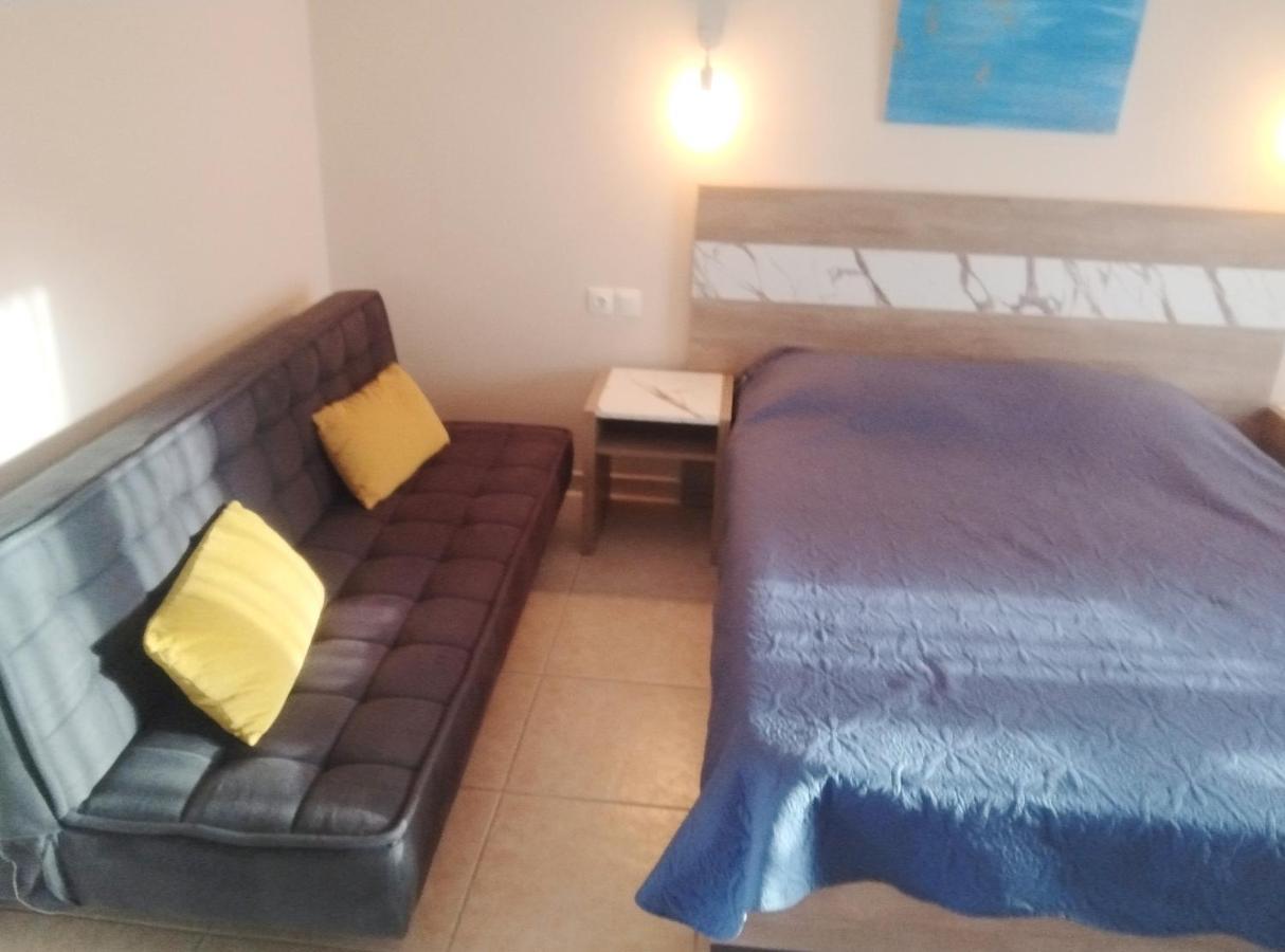 La Mer Rooms Peraia Buitenkant foto